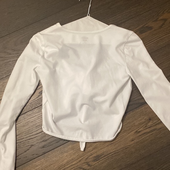 Aritzia top, Sunday best size extra small, white tie up top - Picture 2 of 3